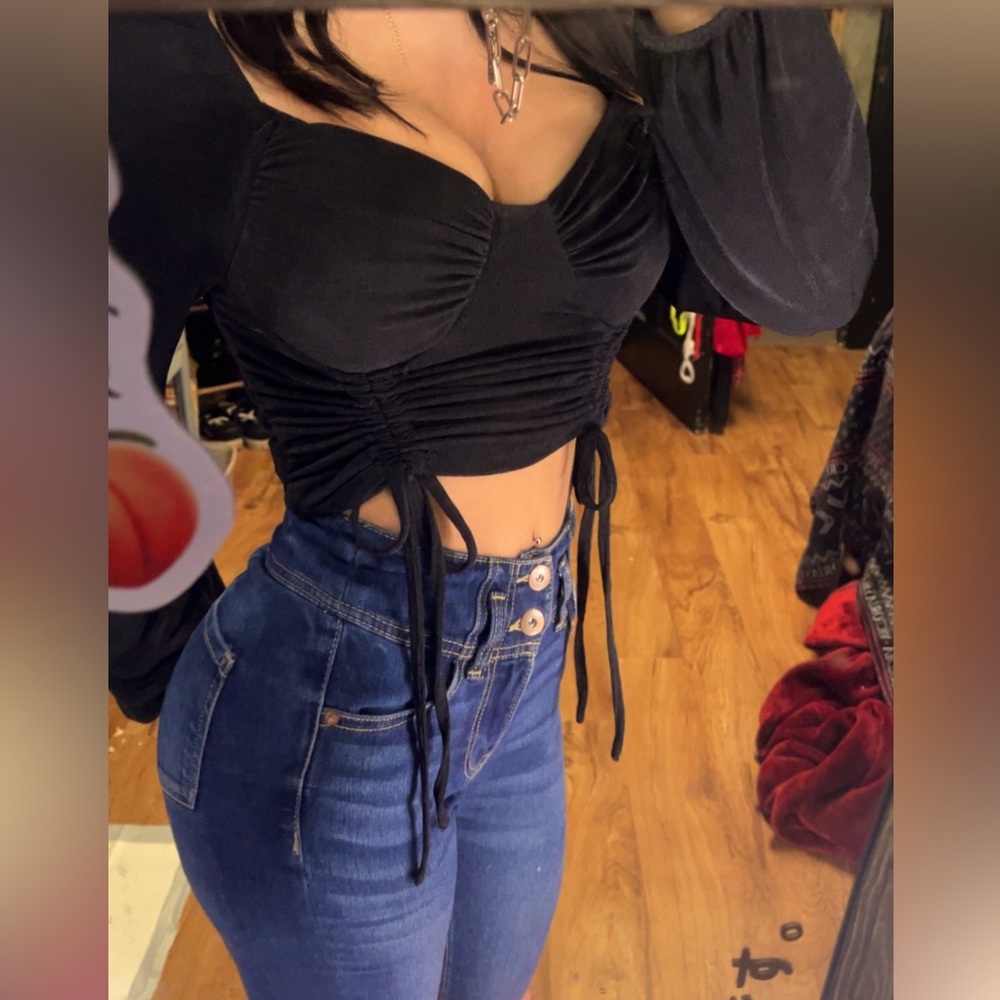 Cute fringed, black crop top